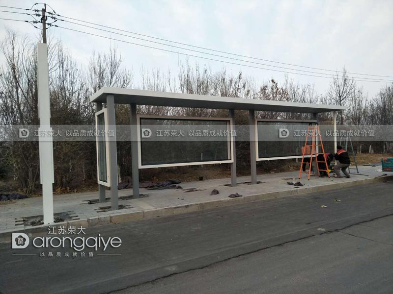 紹興公交候車(chē)亭安裝實(shí)物案例