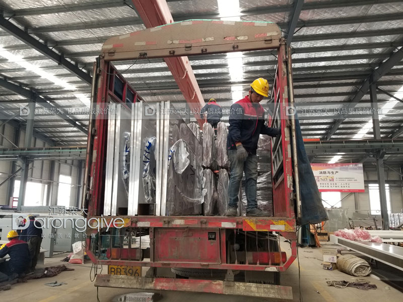 鹽城智能公交候車(chē)亭發(fā)貨案例