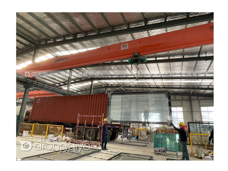 江蘇榮大公交候車(chē)亭廠家出口案例配圖一